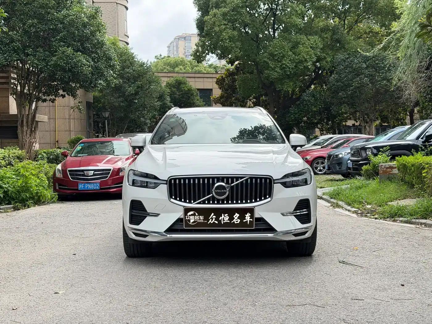 2023 Volvo XC60 B5 AWD Inscription Luxury Edition — миниатюра 2