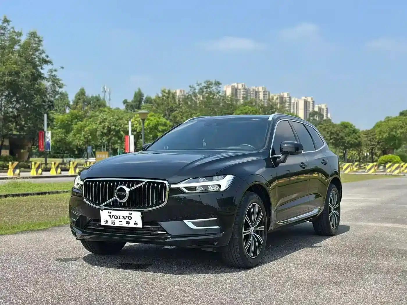 2021 Volvo XC60 T5 AWD Inscription Luxury Edition — миниатюра 1