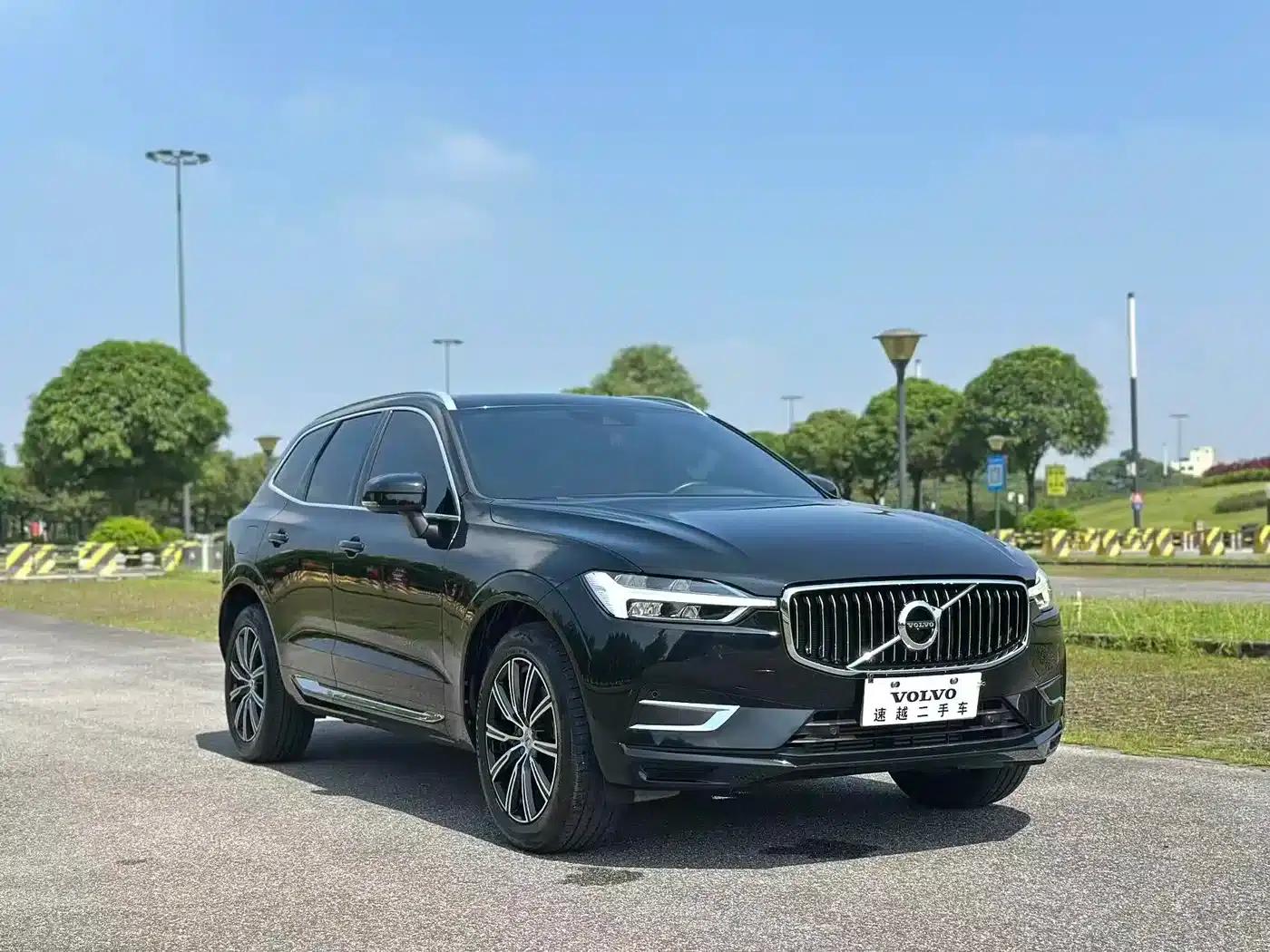 2021 Volvo XC60 T5 AWD Inscription Luxury Edition — миниатюра 3