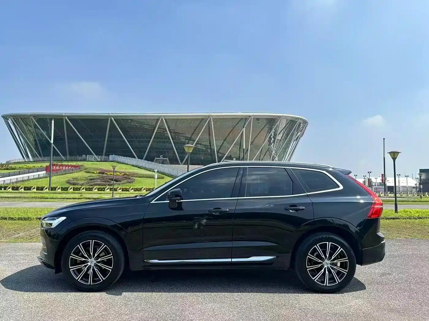 2021 Volvo XC60 T5 AWD Inscription Luxury Edition — миниатюра 9