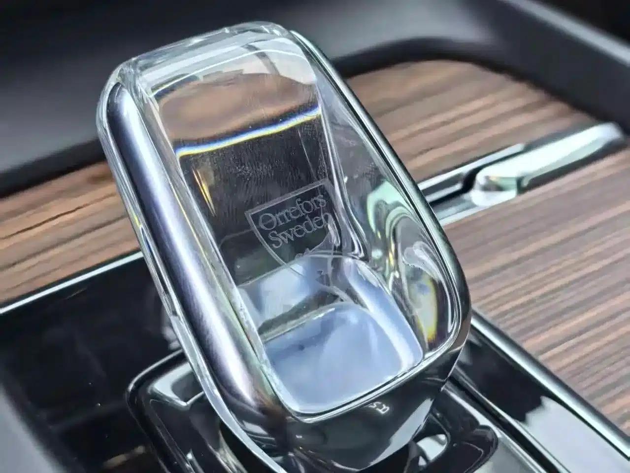 2022 Volvo XC60 B5 AWD Inscription Luxury Edition — миниатюра 17