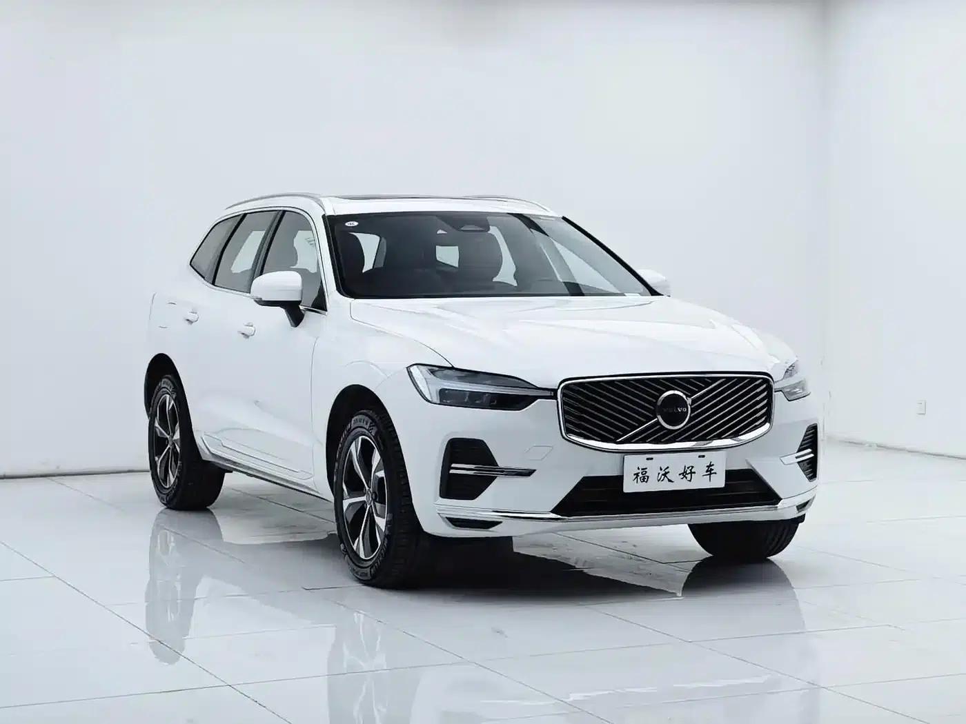 2026 Volvo XC60 B5 AWD Inscription Luxury Edition — миниатюра 3
