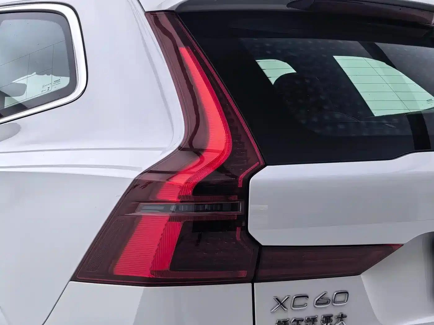 2026 Volvo XC60 B5 AWD Inscription Luxury Edition — миниатюра 28