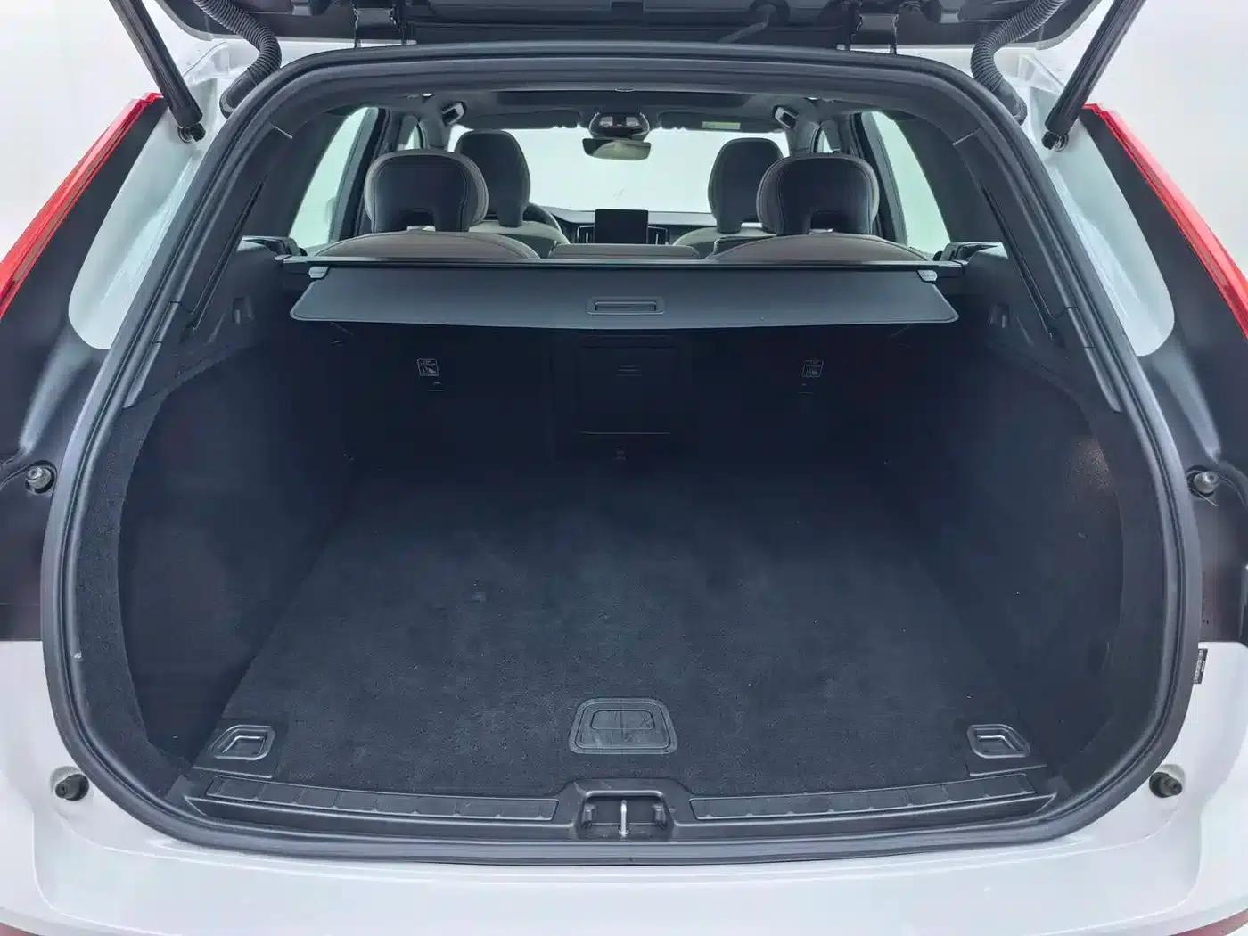 2026 Volvo XC60 B5 AWD Inscription Luxury Edition — миниатюра 29