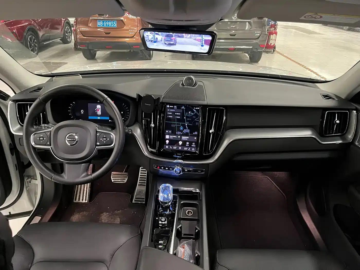 2023 Volvo XC60 B5 AWD Inscription Luxury Edition — миниатюра 10