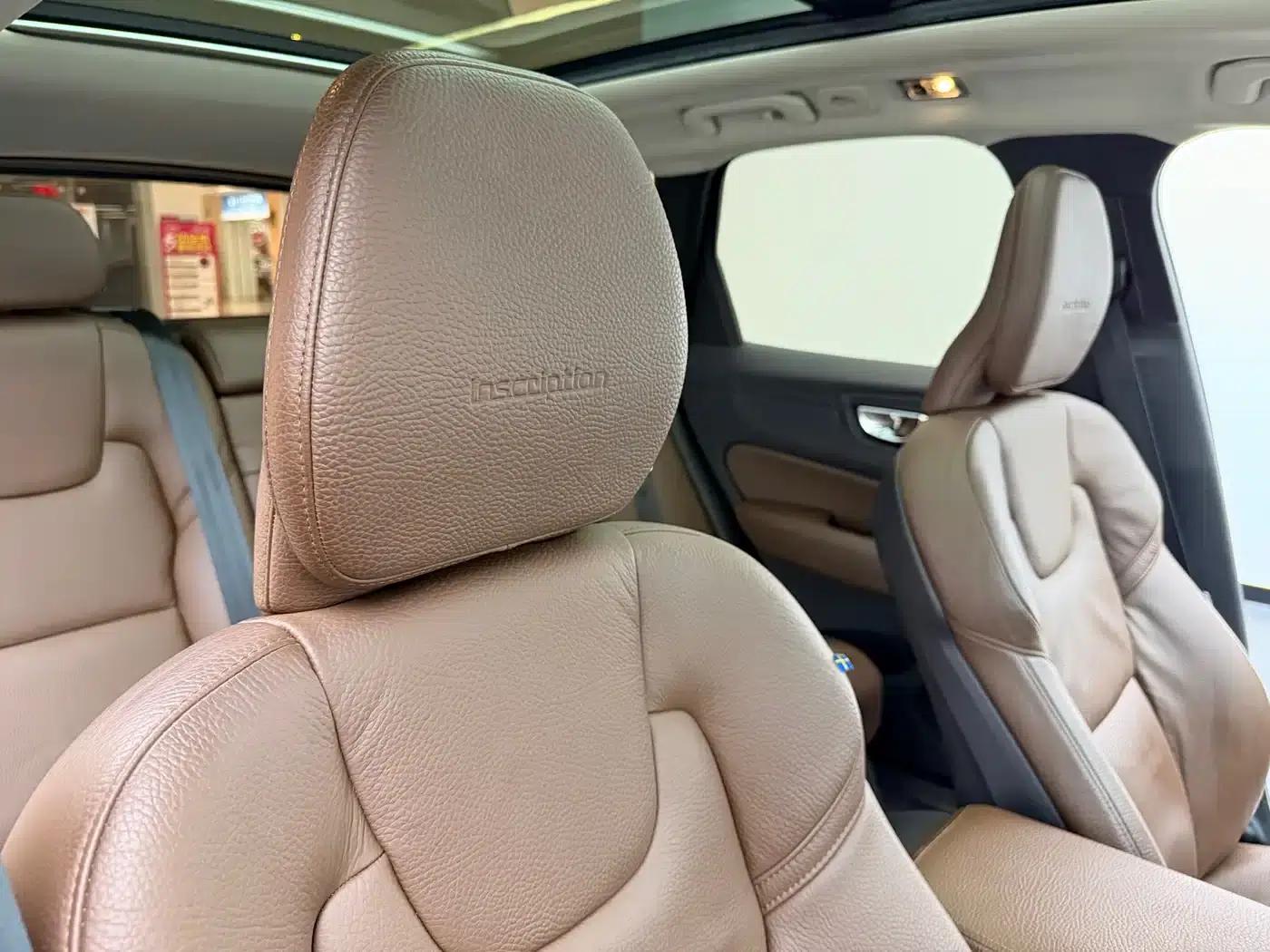 2020 Volvo XC60 T5 AWD Inscription Luxury Edition — миниатюра 24