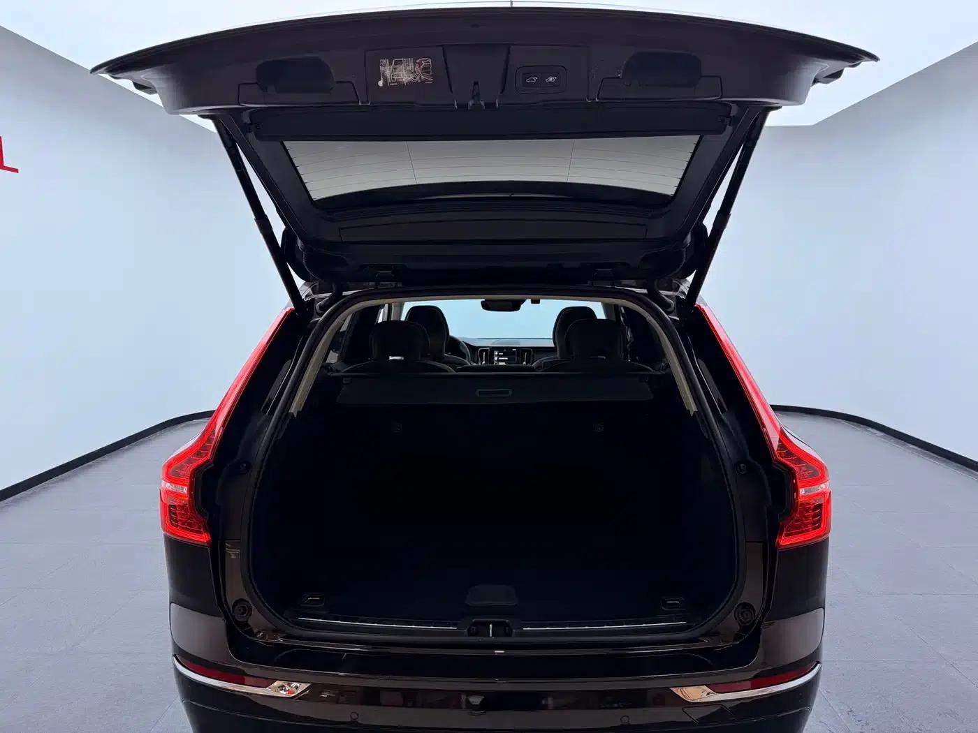 2020 Volvo XC60 T5 AWD Inscription Luxury Edition — миниатюра 9