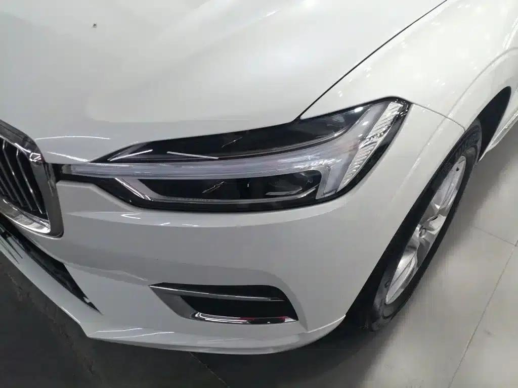 2021 Volvo XC60 T5 AWD Inscription Luxury Edition — миниатюра 18