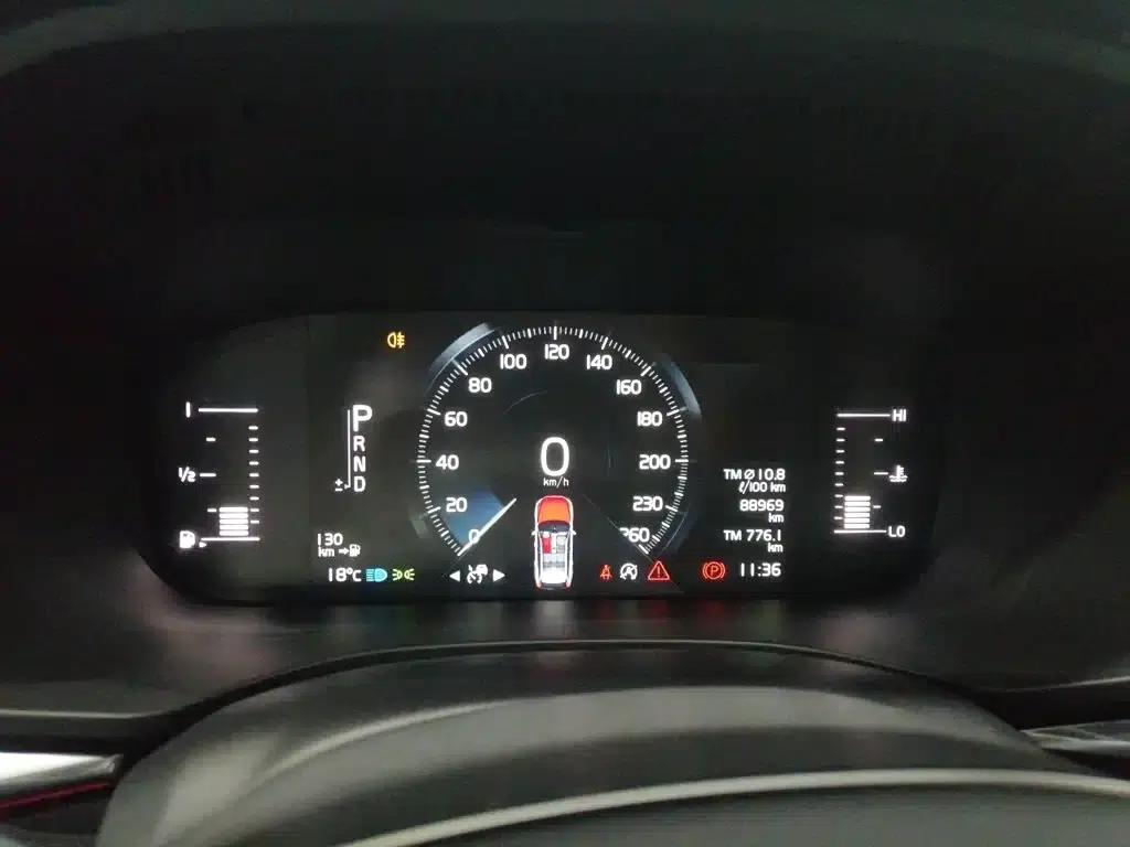 2021 Volvo XC60 T5 AWD Inscription Luxury Edition — миниатюра 8