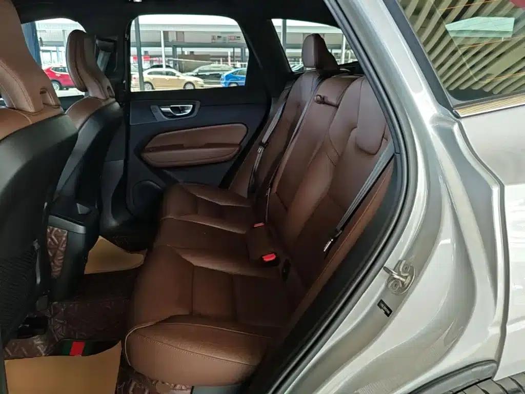 2024 Volvo XC60 B5 AWD Inscription Luxury Edition — миниатюра 17