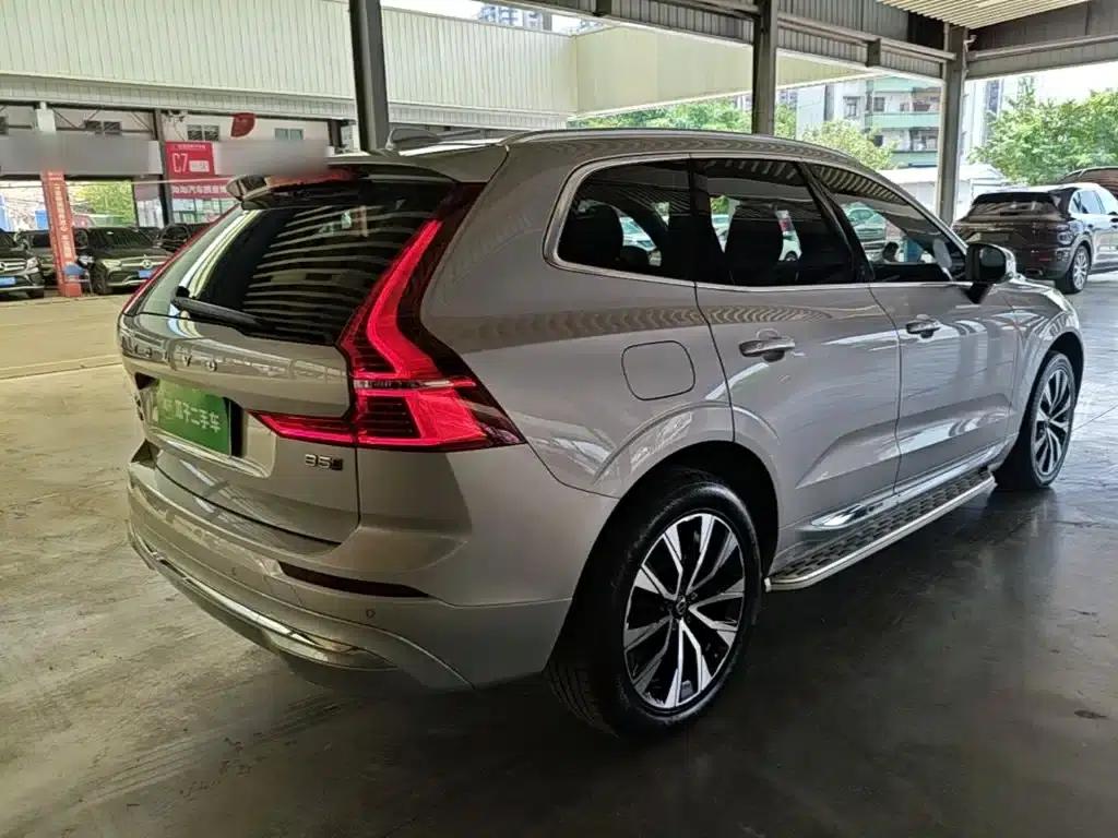 2024 Volvo XC60 B5 AWD Inscription Luxury Edition — миниатюра 7
