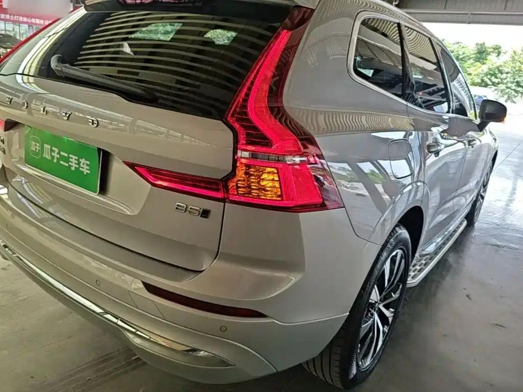 2024 Volvo XC60 B5 AWD Inscription Luxury Edition — миниатюра 8