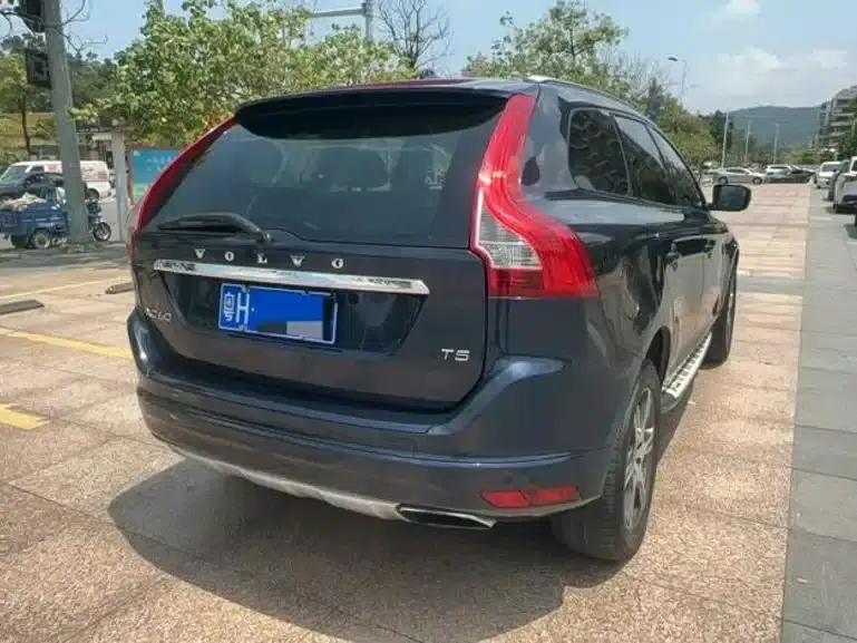 2014 Volvo XC60 Imported T5 Smart Edition — миниатюра 4