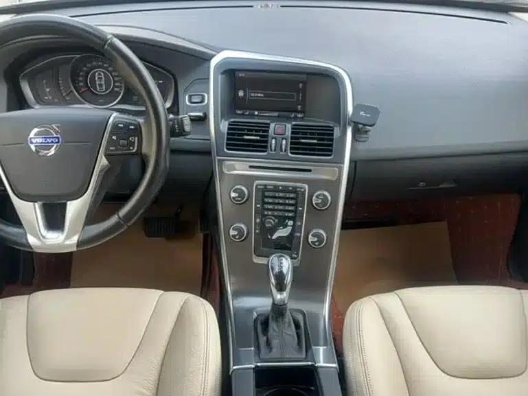 2014 Volvo XC60 Imported T5 Smart Edition — миниатюра 6
