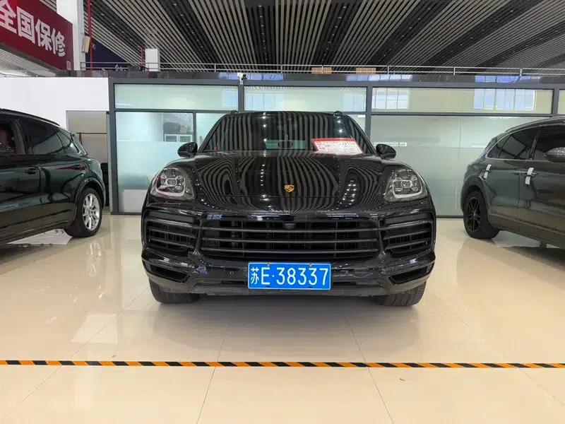 2023 Cayenne 3.0T Platinum Edition — миниатюра 2
