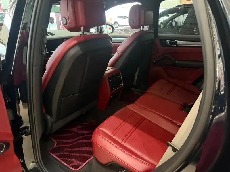 2023 Cayenne 3.0T Platinum Edition — миниатюра 11