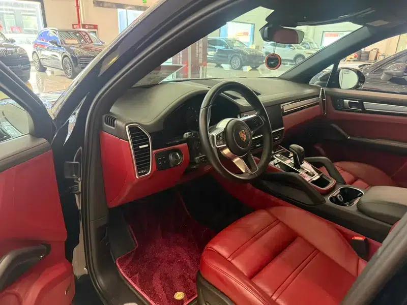 2023 Cayenne 3.0T Platinum Edition — миниатюра 10