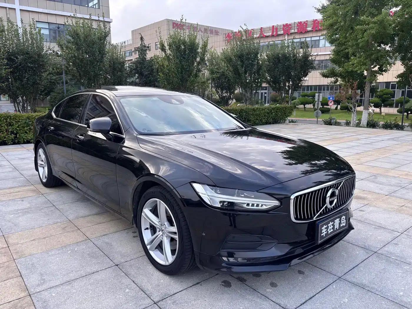 2018 Volvo S90 T4 Smart Edition — миниатюра 3