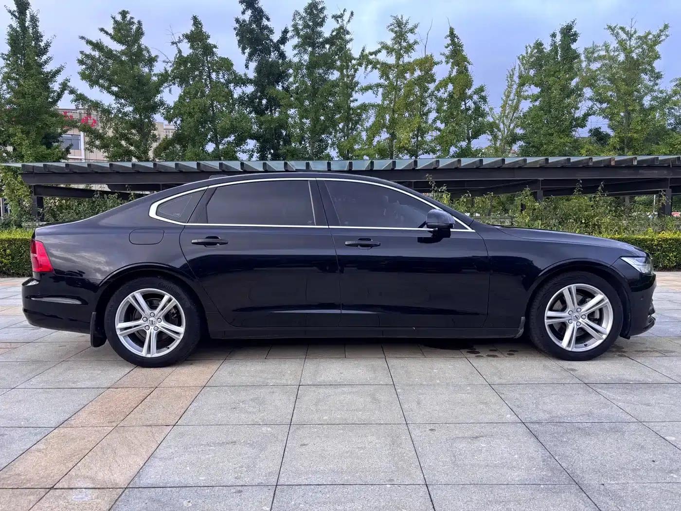 2018 Volvo S90 T4 Smart Edition — миниатюра 9