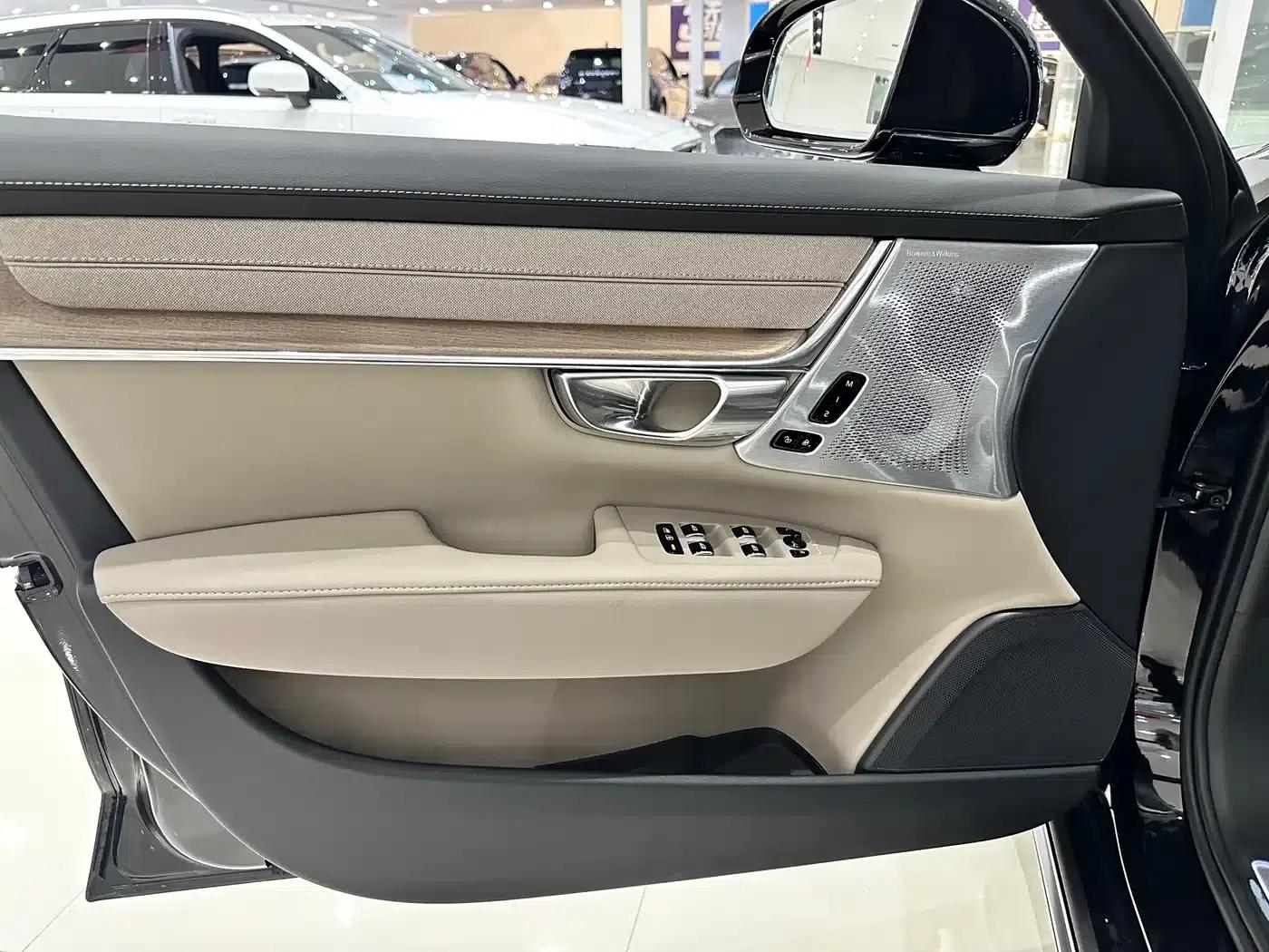 2026 Volvo S90 B5 Smart Luxury Edition — миниатюра 9