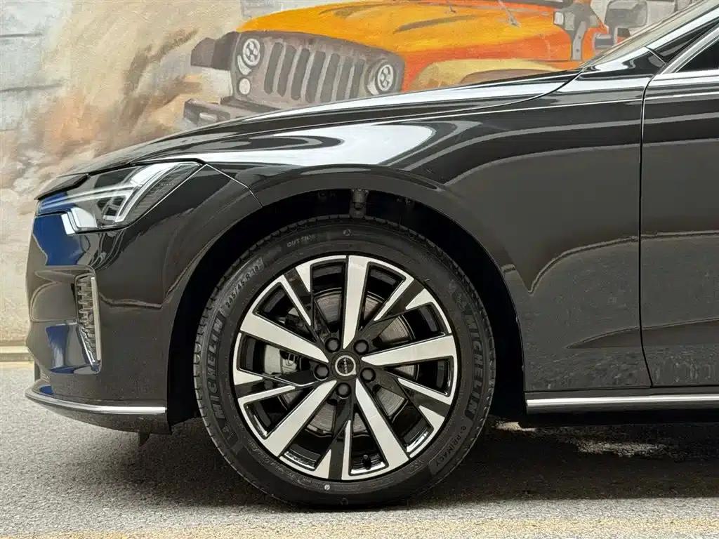 2026 Volvo S90 B5 Smart Luxury Edition — миниатюра 6