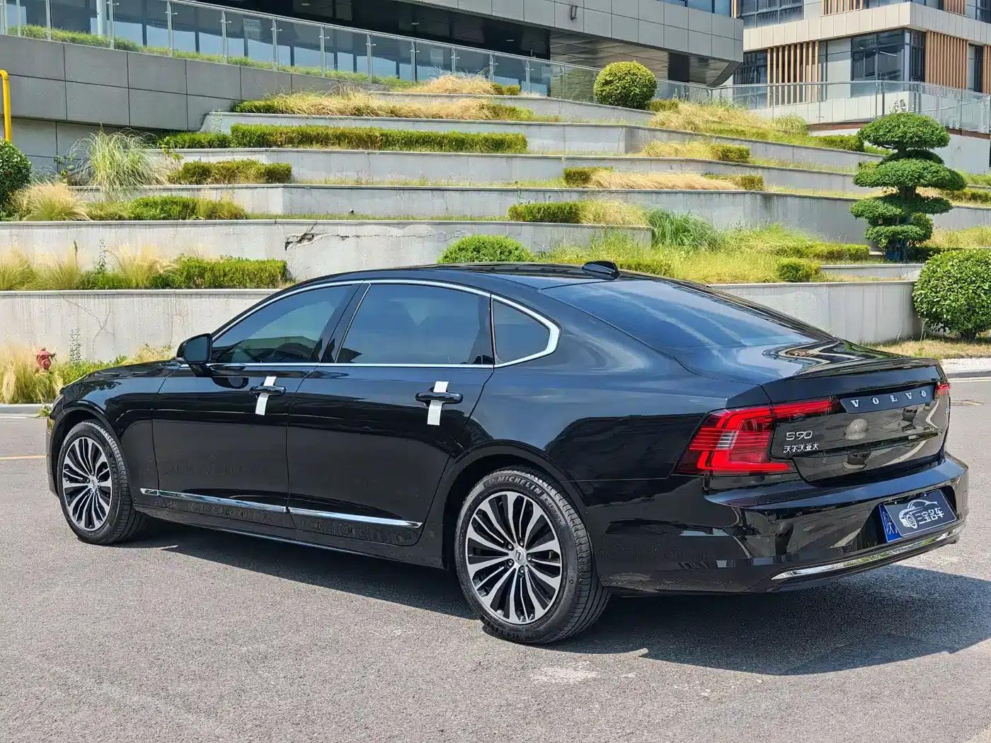 2025 Volvo S90 B5 Smart Luxury Edition — миниатюра 5
