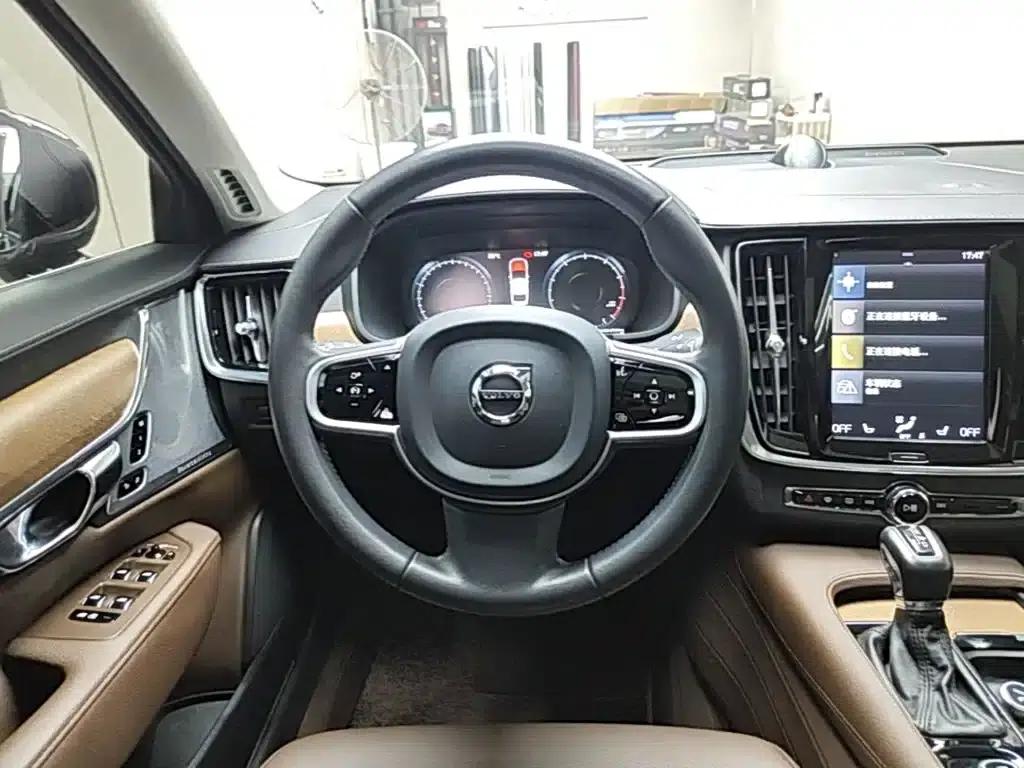 2019 Volvo S90 T5 Smart Edition — миниатюра 11
