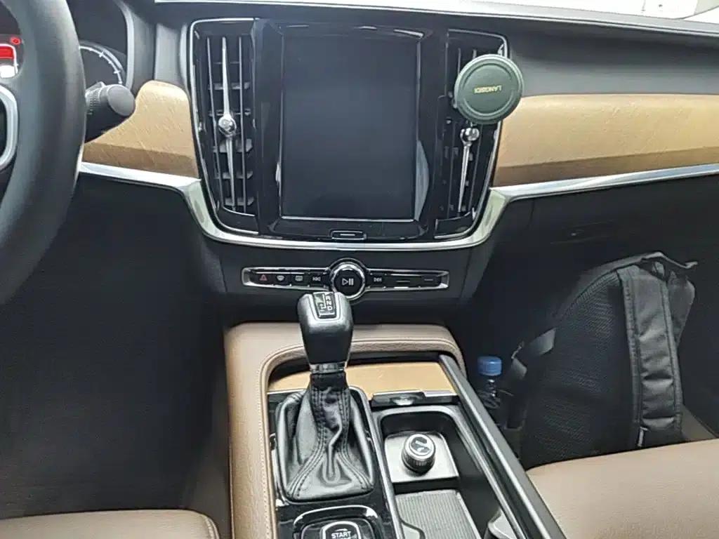 2019 Volvo S90 T5 Smart Edition — миниатюра 13