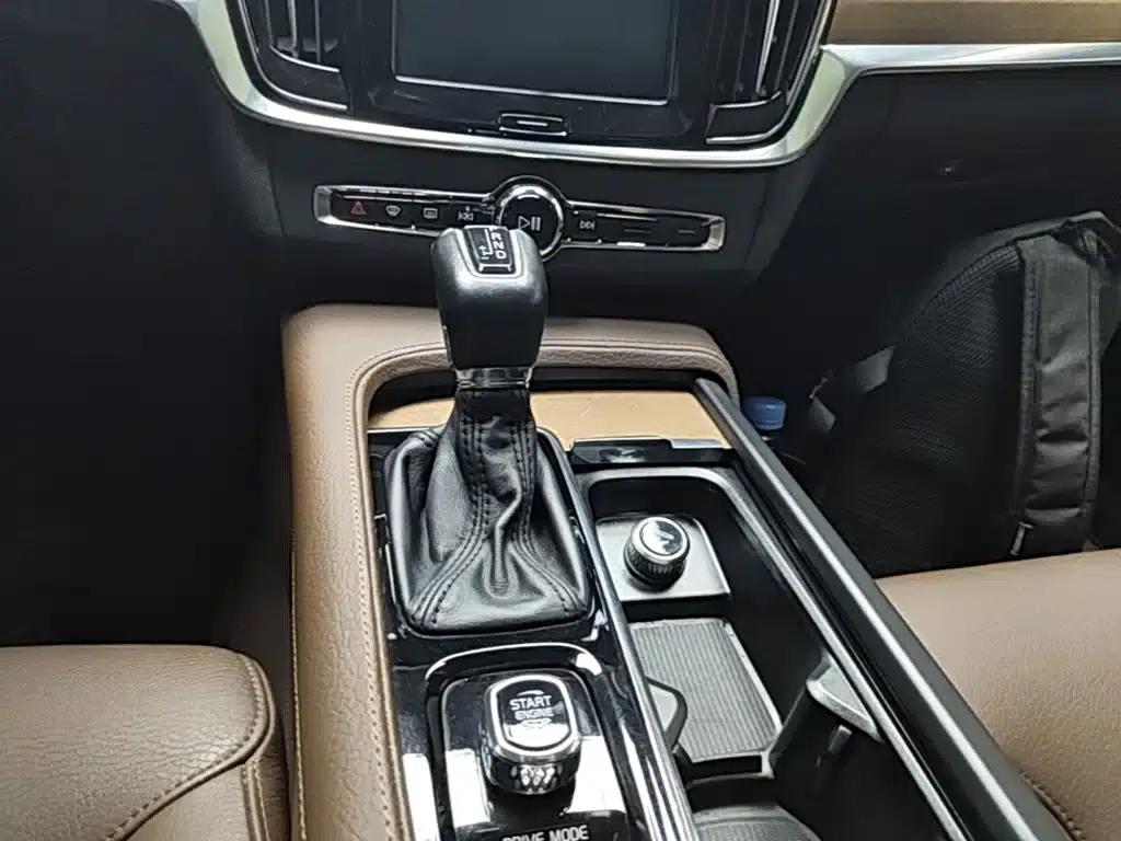 2019 Volvo S90 T5 Smart Edition — миниатюра 14