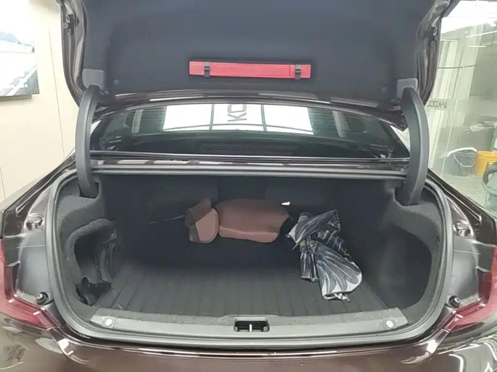 2019 Volvo S90 T5 Smart Edition — миниатюра 19