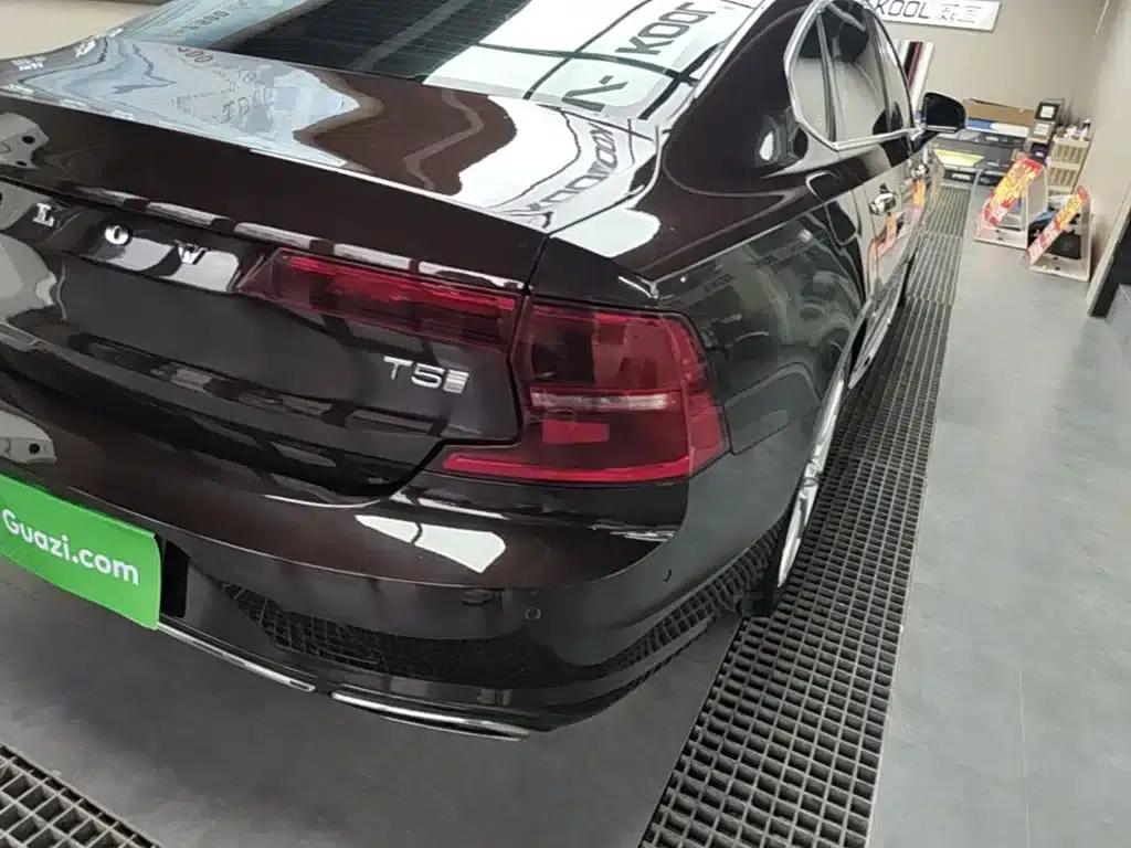 2019 Volvo S90 T5 Smart Edition — миниатюра 8