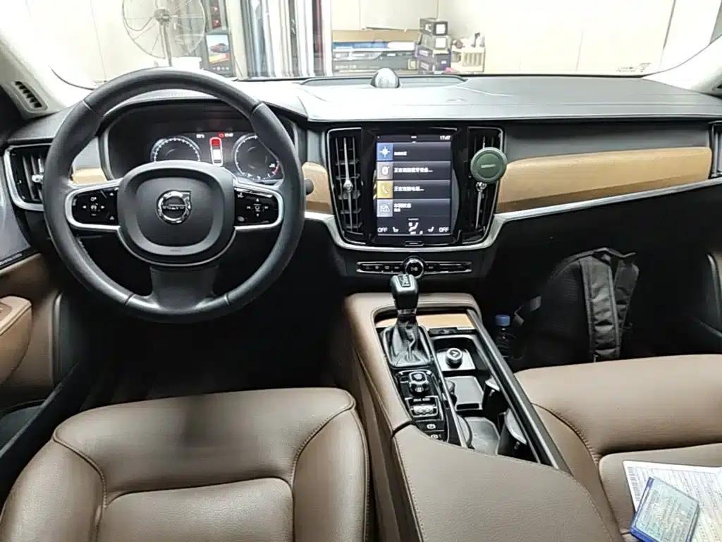 2019 Volvo S90 T5 Smart Edition — миниатюра 10