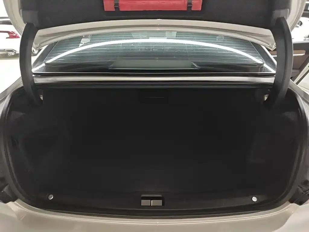 2021 Volvo S90 B5 Smart Luxury Edition — миниатюра 19