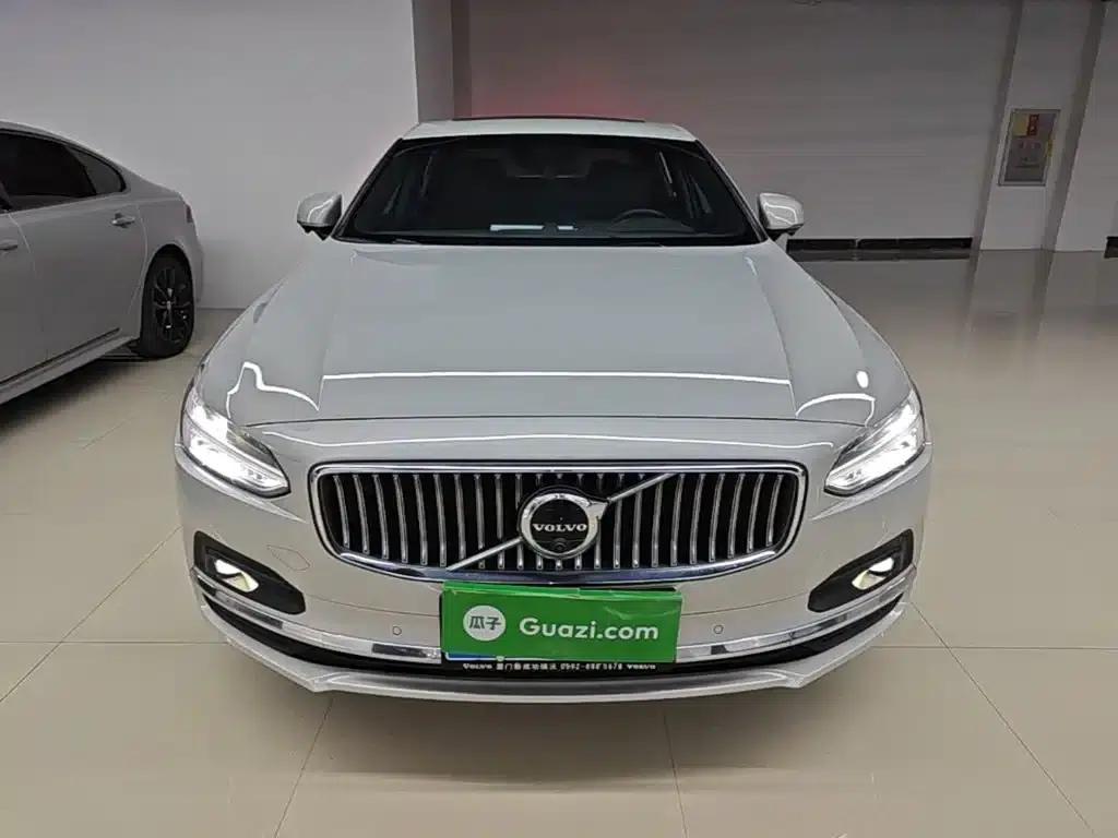 2021 Volvo S90 B5 Smart Luxury Edition — миниатюра 3
