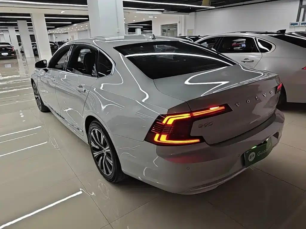 2021 Volvo S90 B5 Smart Luxury Edition — миниатюра 5