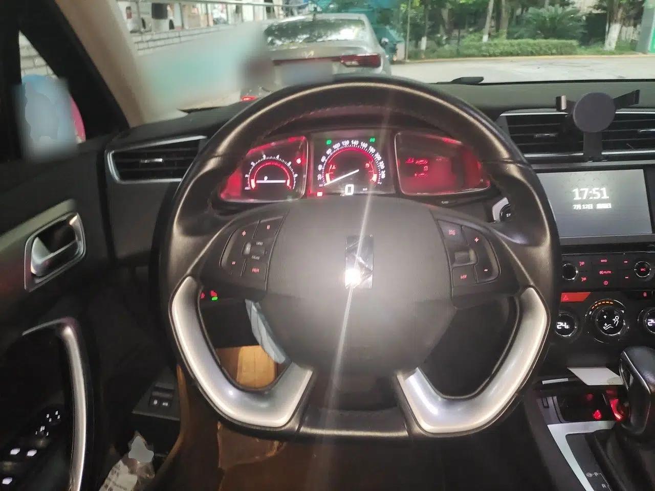 DS 5LS 2015 1.6T Luxury Edition THP160 — миниатюра 7