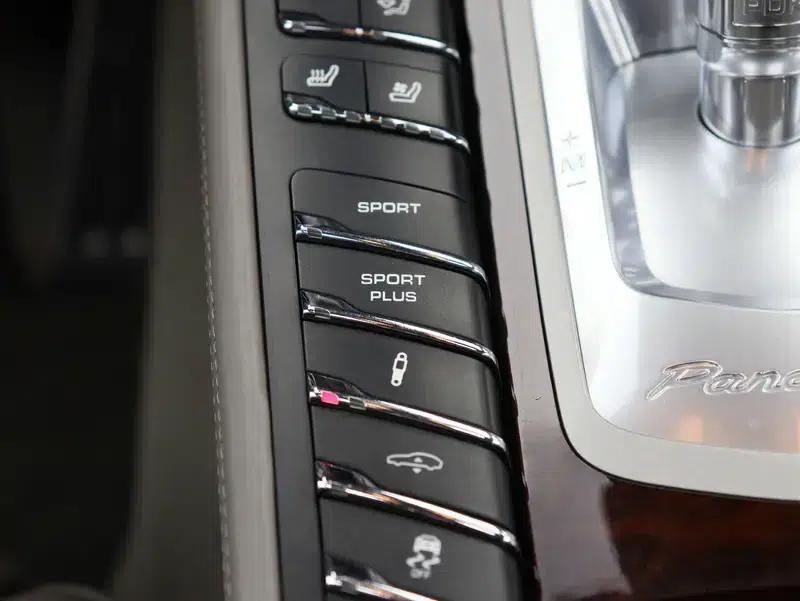Panamera 2010 Panamera Turbo 4.8T — миниатюра 14
