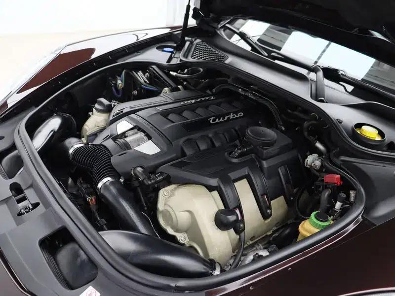 Panamera 2010 Panamera Turbo 4.8T — миниатюра 7