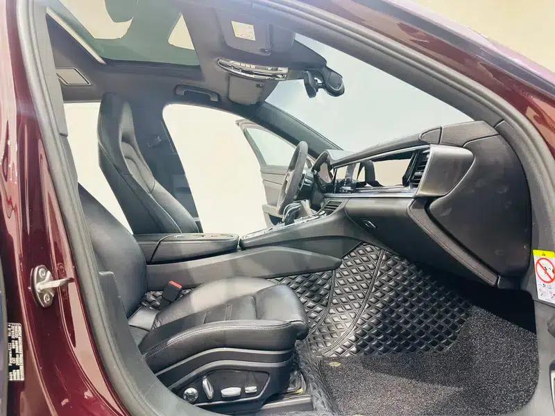 2017 Panamera Executive Long Wheelbase 3.0T — миниатюра 14
