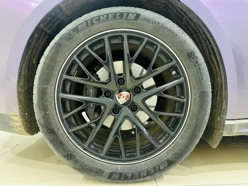 2017 Panamera Executive Long Wheelbase 3.0T — миниатюра 8