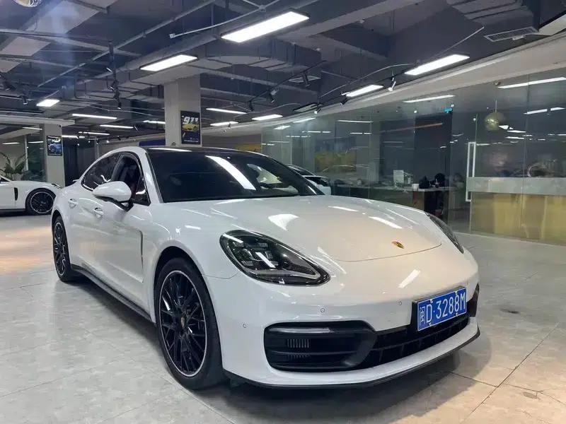 2023 Panamera 2.9T Platinum Edition — миниатюра 3