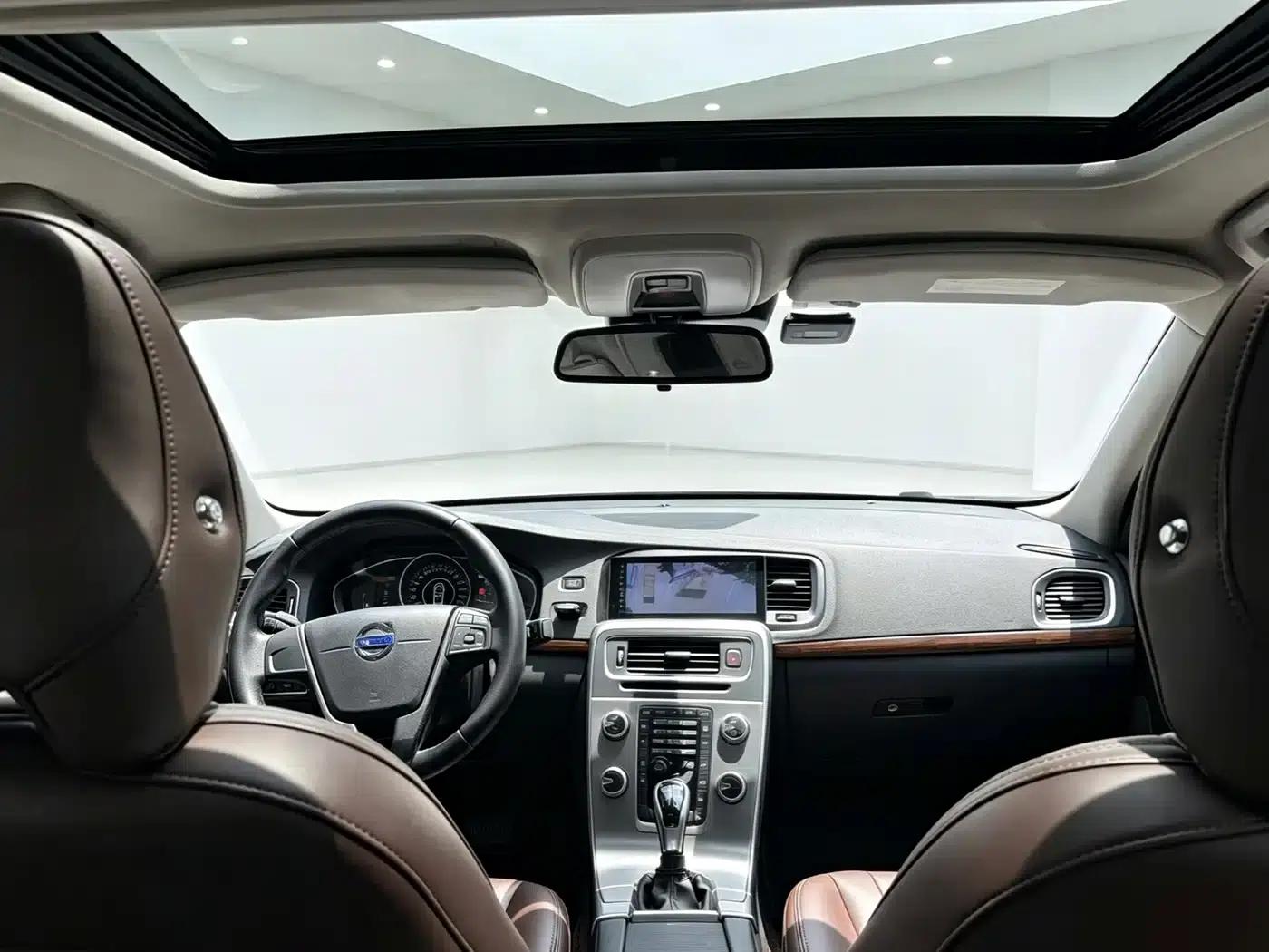 2016 Volvo S60L T3 Smart Edition — миниатюра 6