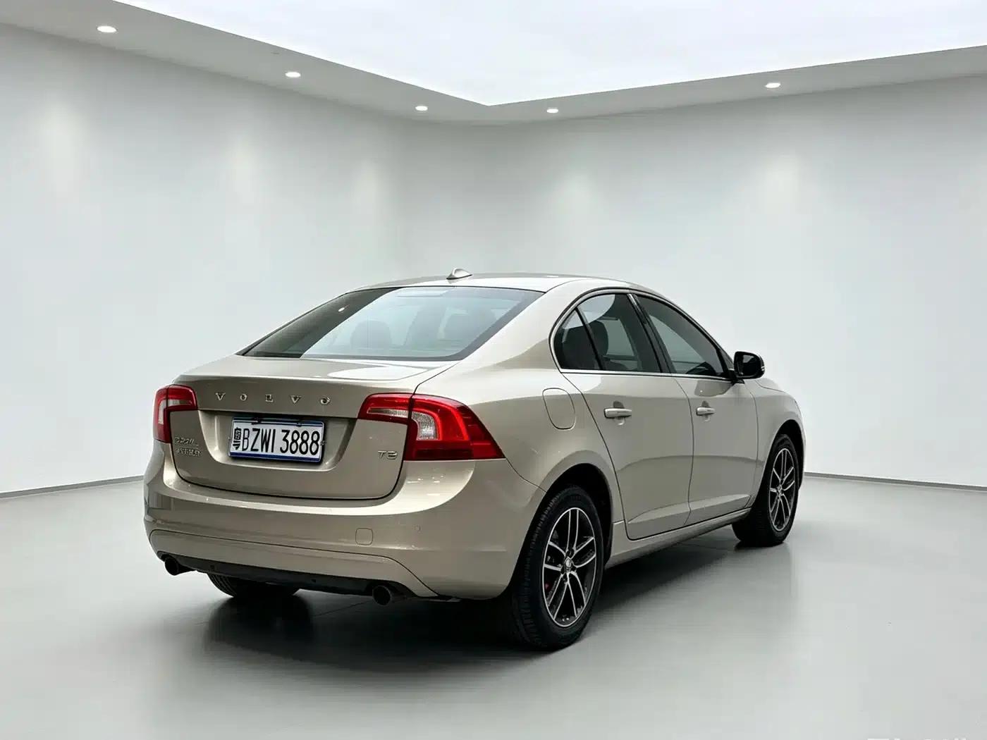 2016 Volvo S60L T3 Smart Edition — миниатюра 8