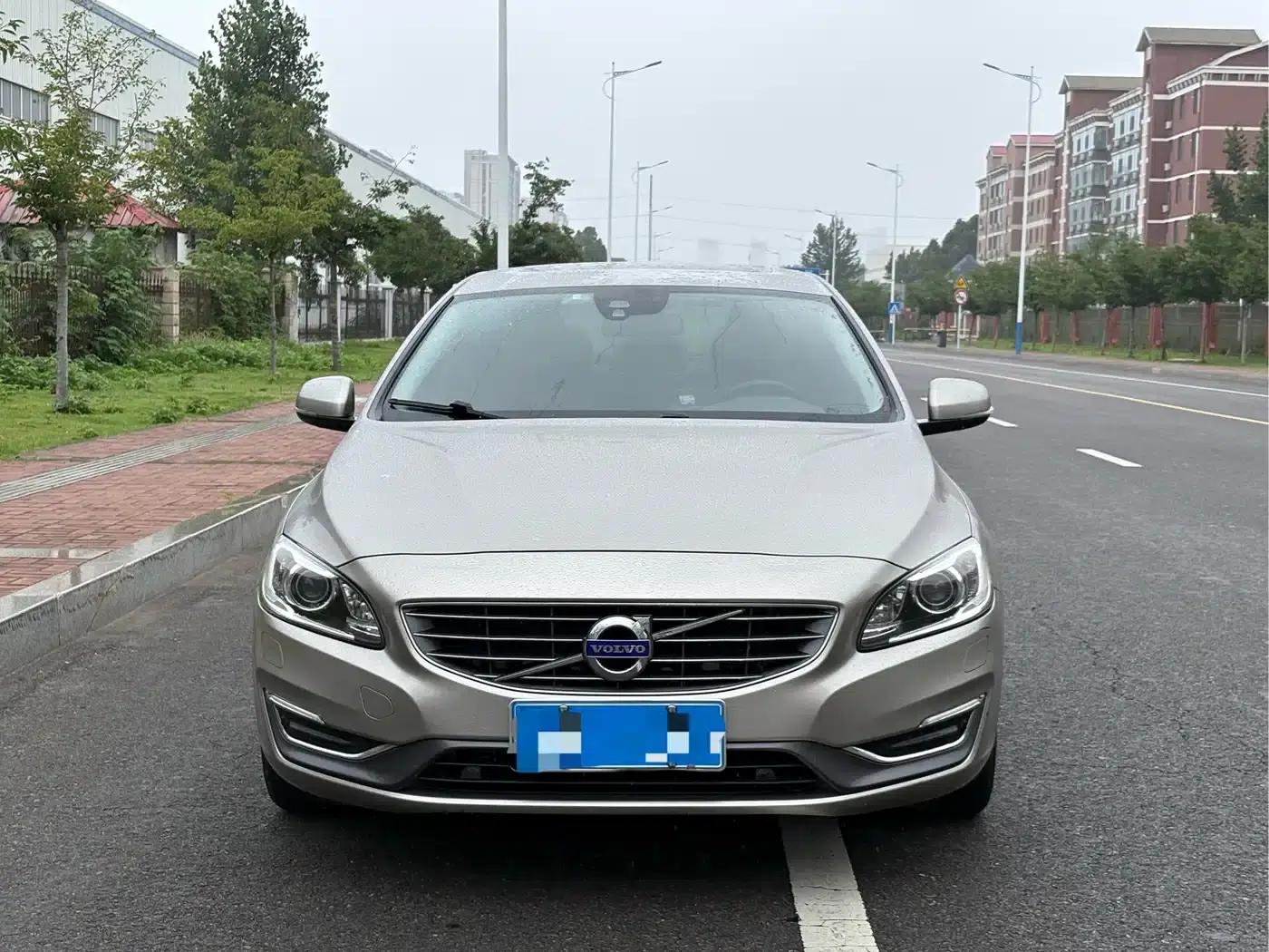 2015 Volvo S60 S60L 2.0T Smart Edition — миниатюра 1