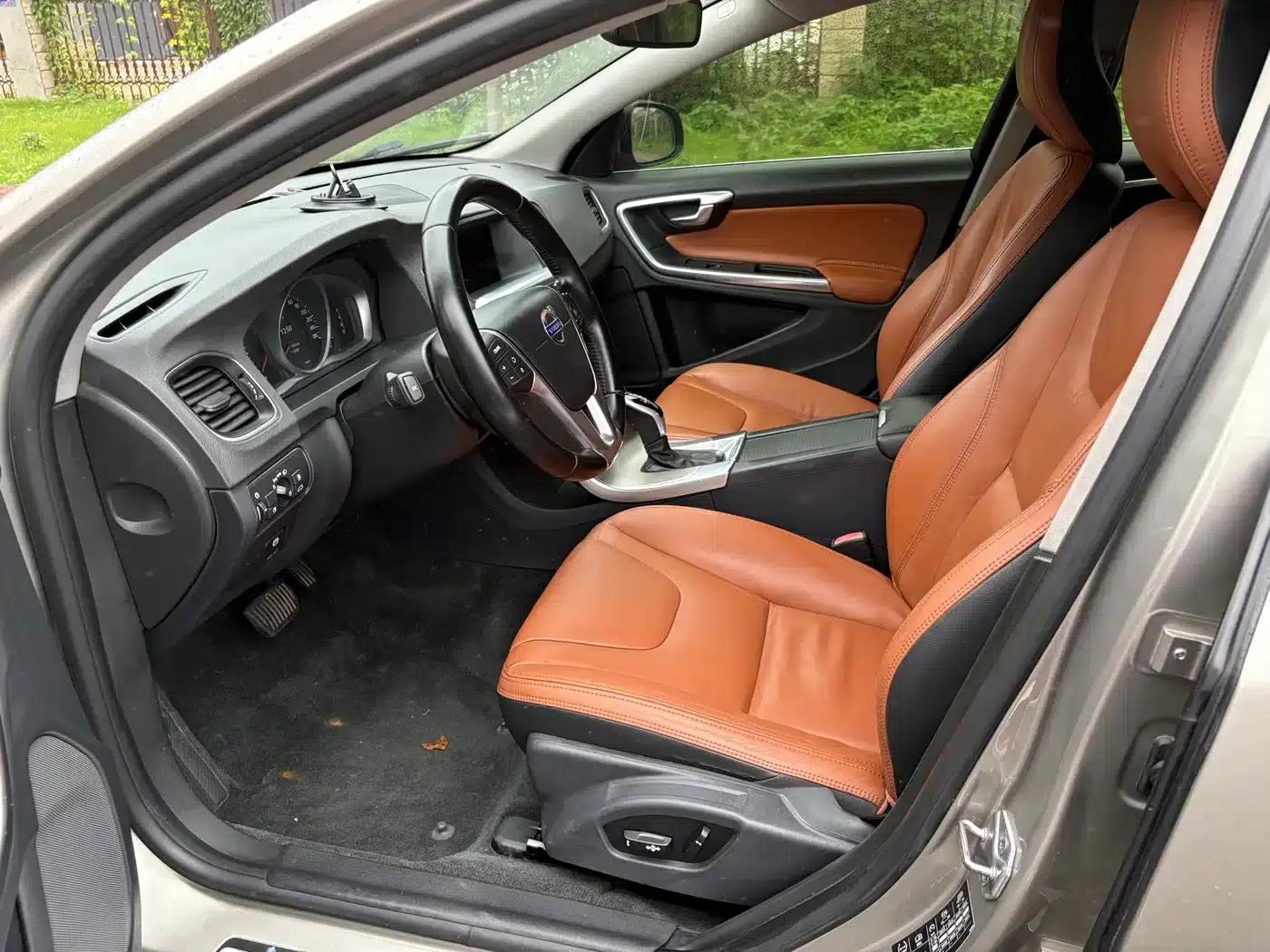 2015 Volvo S60 S60L 2.0T Smart Edition — миниатюра 7
