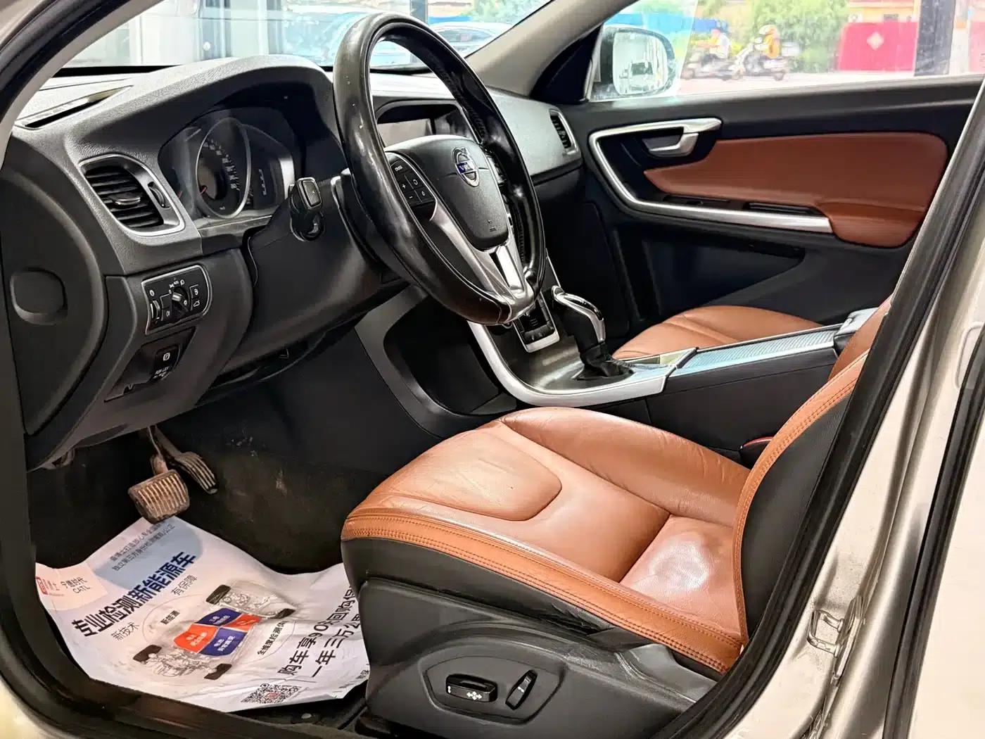 2014 Volvo S60 S60L 2.0T Smart Edition — миниатюра 4