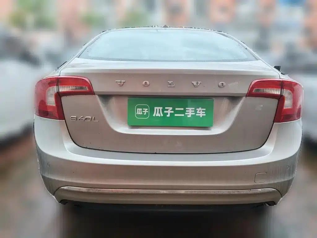 2015 Volvo S60 S60L 2.0T Smart Edition — миниатюра 4