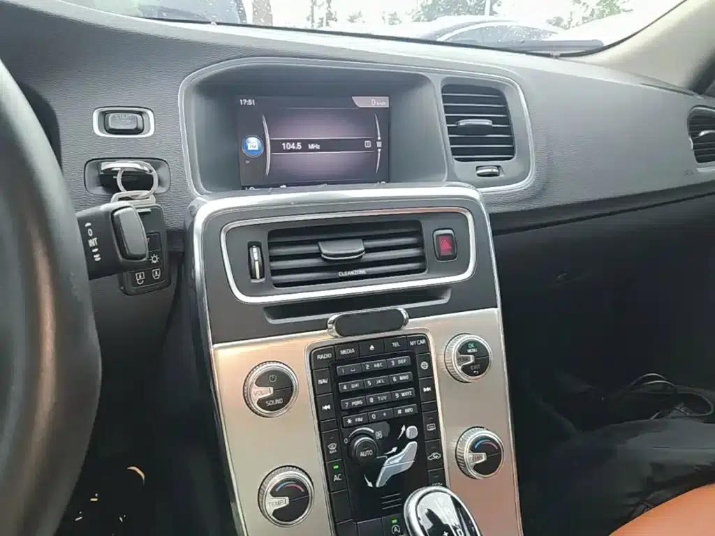 2019 Volvo S60 S60L T3 Smart Edition — миниатюра 13