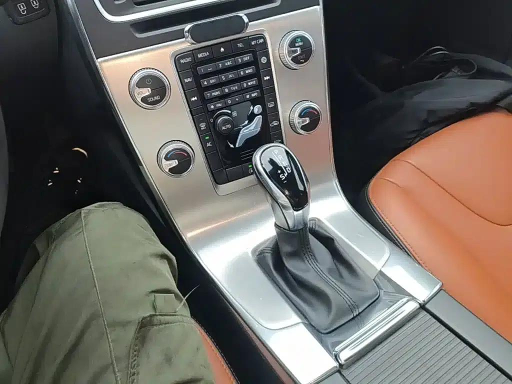 2019 Volvo S60 S60L T3 Smart Edition — миниатюра 14
