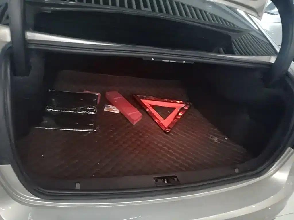 2018 Volvo S60 S60L T4 Smart Entry Edition — миниатюра 19